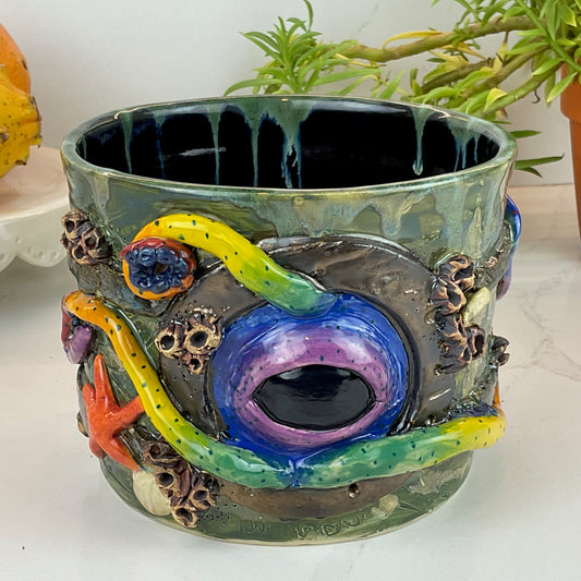 Rainbow Kraken Pot